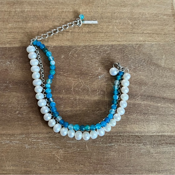 Vantel Pearl Blue and White Bracelet - Picture 1 of 3